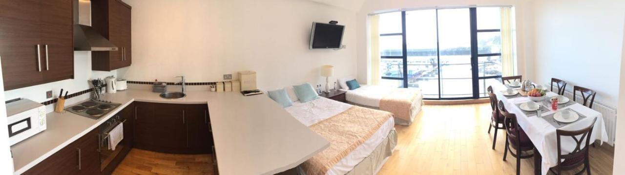 Carlingford Marina Apartments 外观 照片